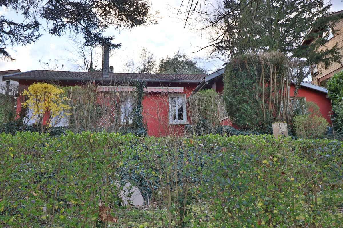 Maison à CHARBONNIERES-LES-BAINS