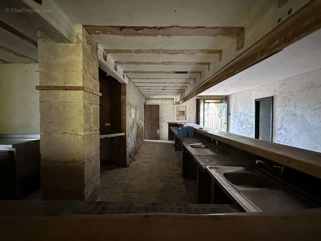Ancien commerce à vendre, avec possibilités de faire des appartements - photo 18