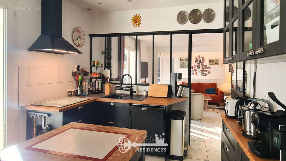 Maison à MONTAREN-ET-SAINT-MEDIERS