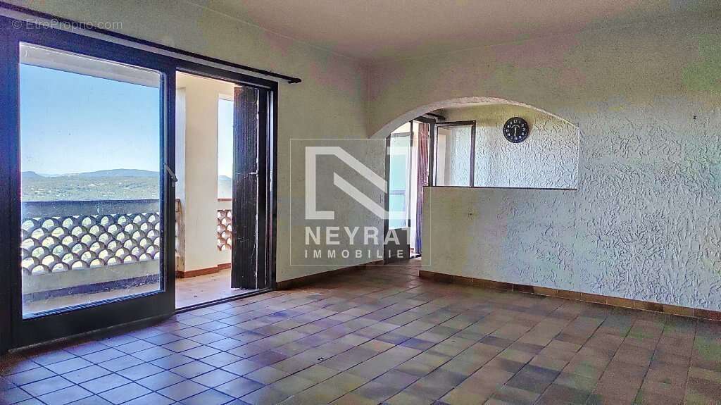 Appartement à MONTAUROUX