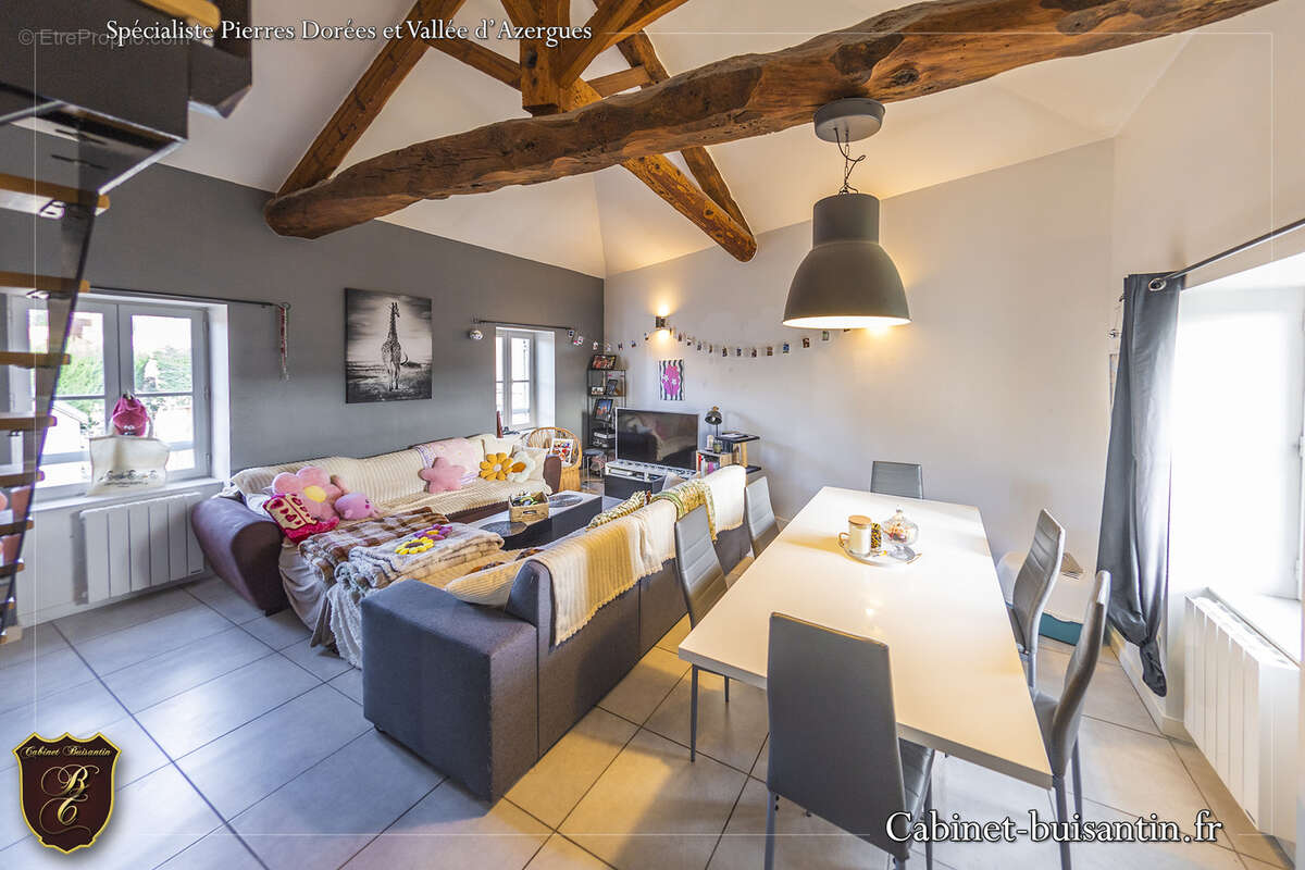 Appartement T3 en duplex centre village - photo 3