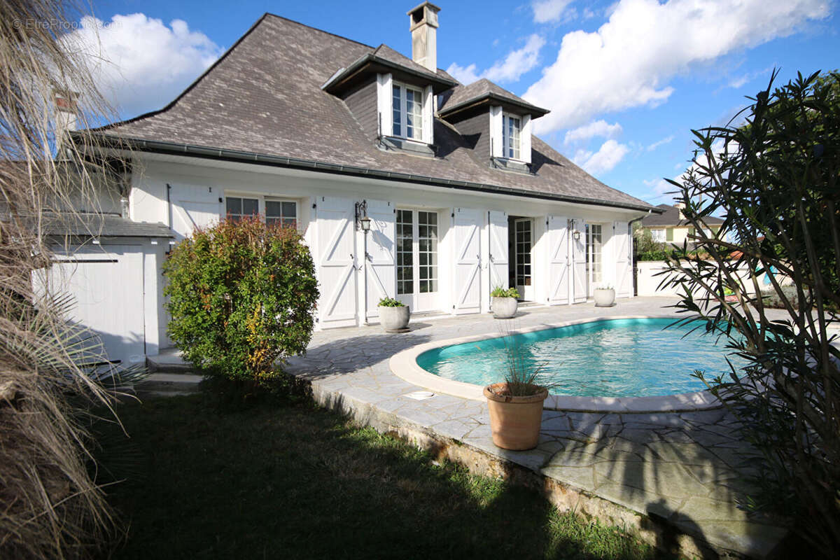 Maison à OLORON-SAINTE-MARIE