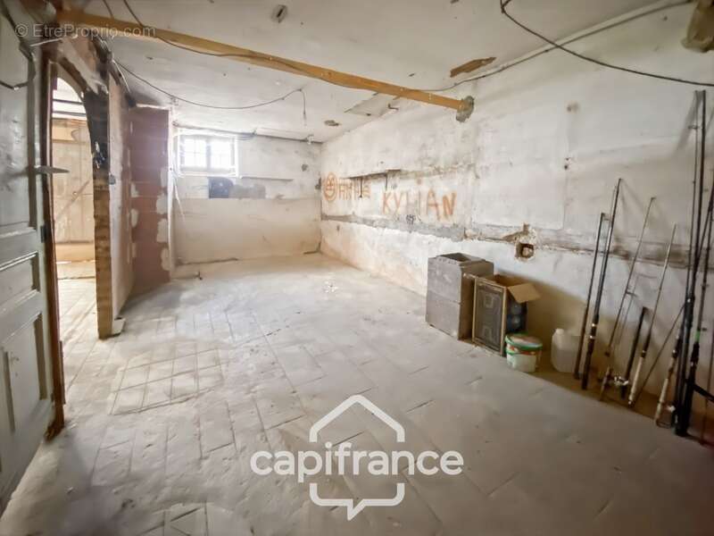 Maison en pierres à vendre -  5 pièces VERCIA (39) - 1309m² de terrain - Capifrance - Jérôme CESARIO - photo 17