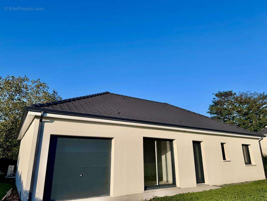 Maison à COULANGES-LES-NEVERS