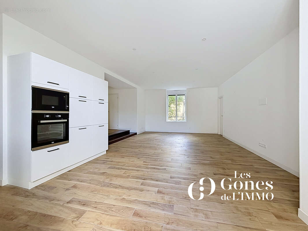 Appartement à CHAUSSAN