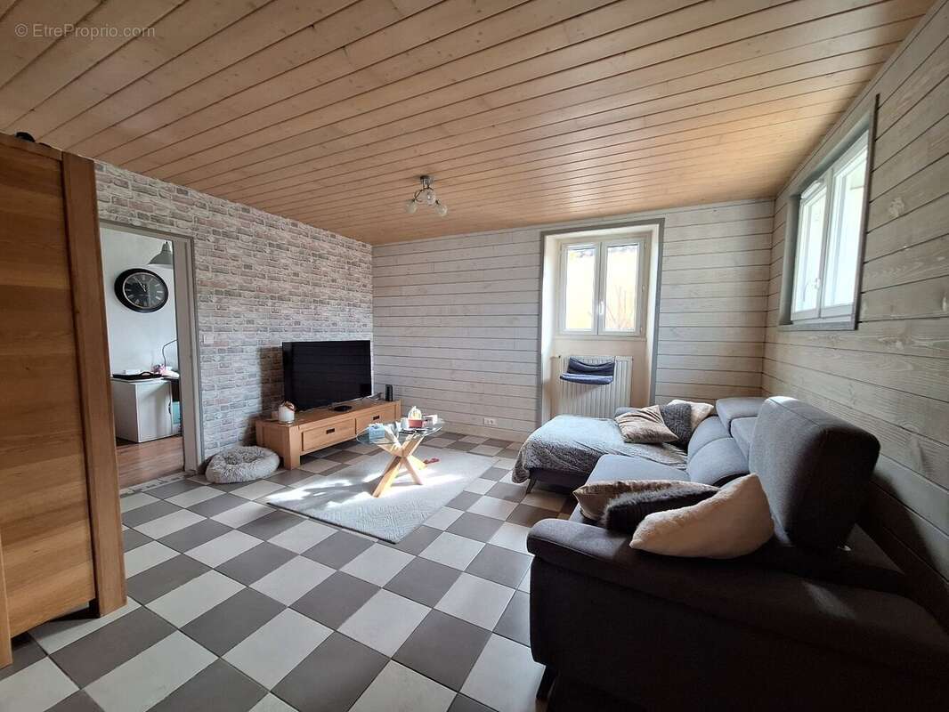 Maison à BURIE