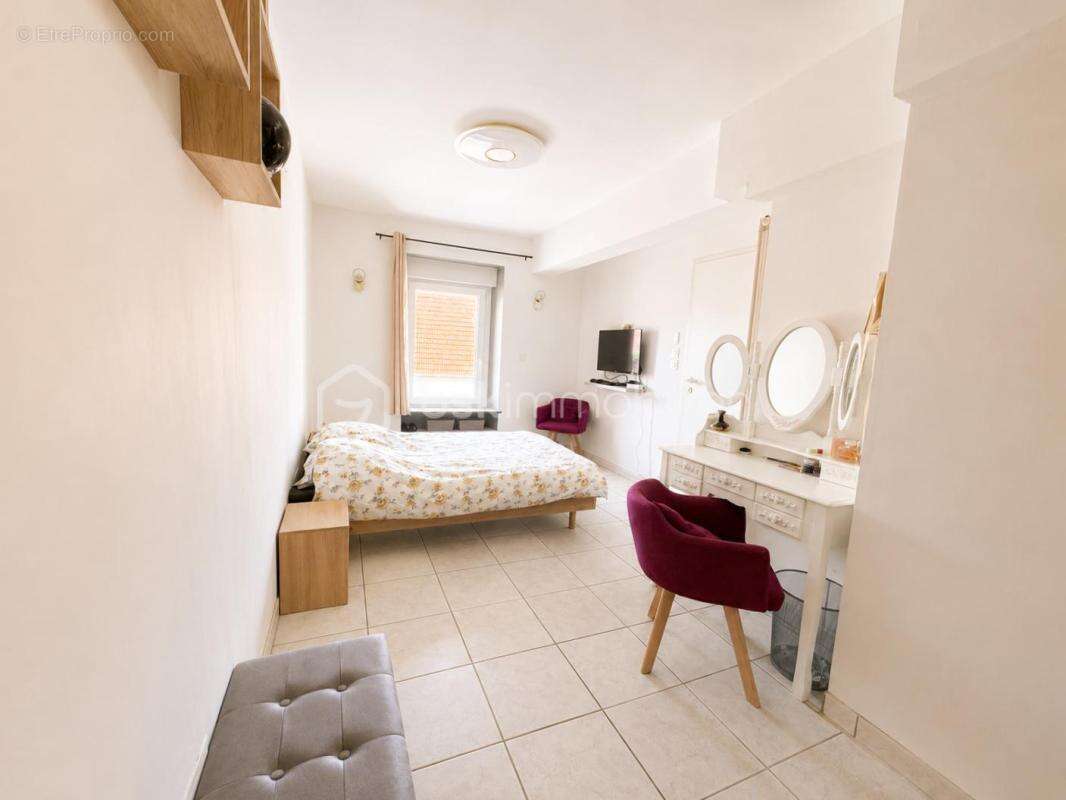 Maison familiale avec un potentiel de revenu locatif - photo 10