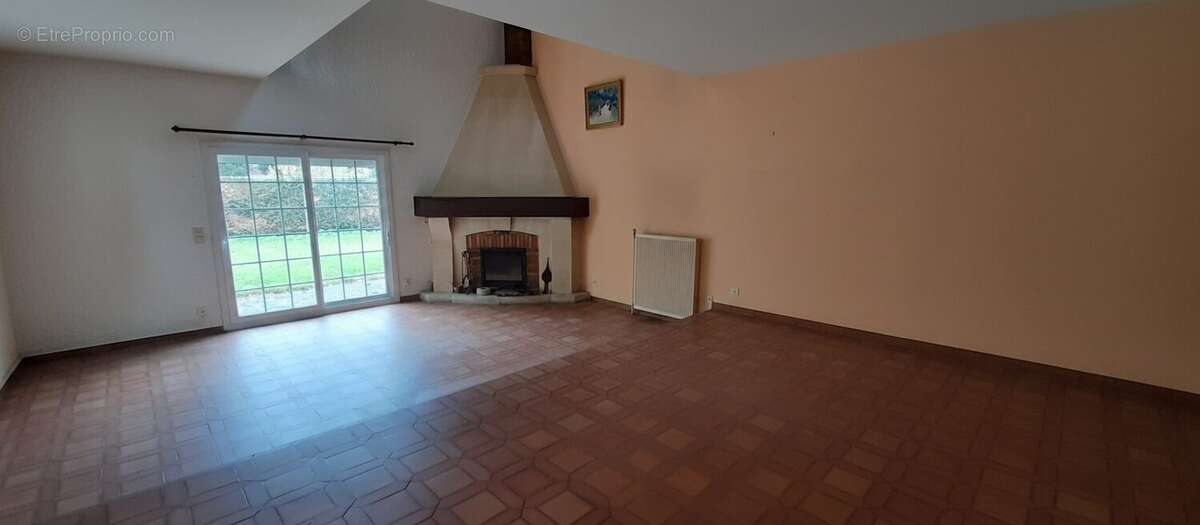 Maison 176 m² à Le Plessis-Brion  - photo 4