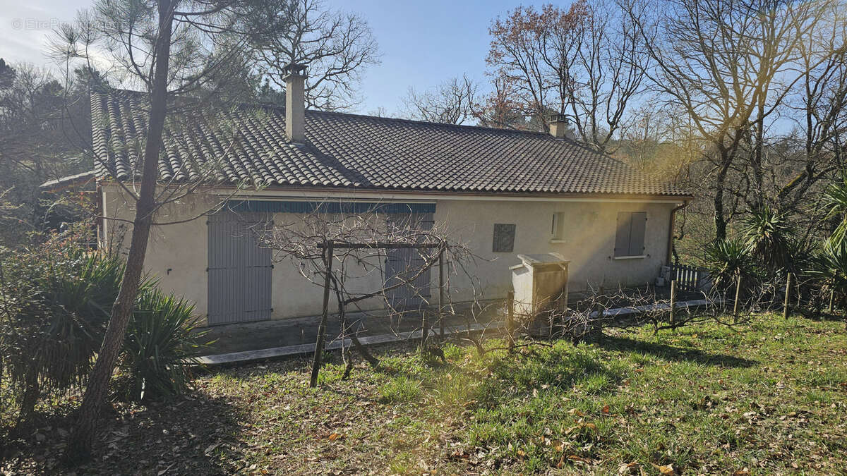 Maison à MENSIGNAC