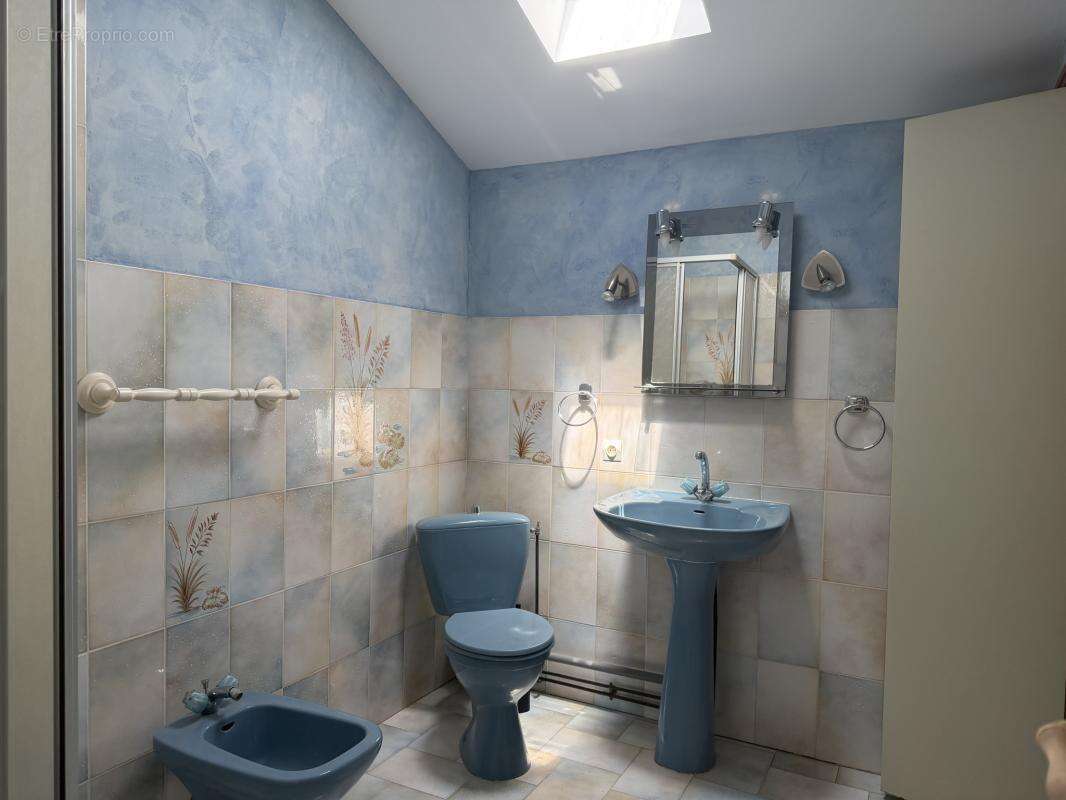 Maison 4 chambres et double garage - photo 7