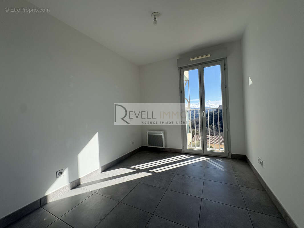 Appartement à GATTIERES