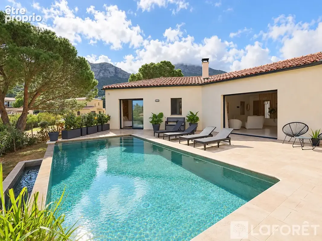 CALVI Élégante villa contemporaine de plain-pied avec piscine à débordement - photo 5