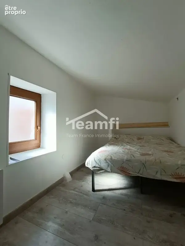 Appartement 56 m² à Thiers  - photo 4