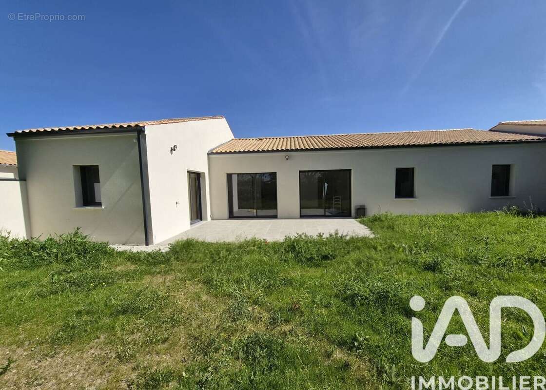 Photo 4 - Maison à COULON