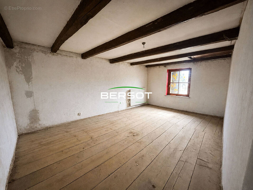 Maison à PIERREFONTAINE-LES-VARANS