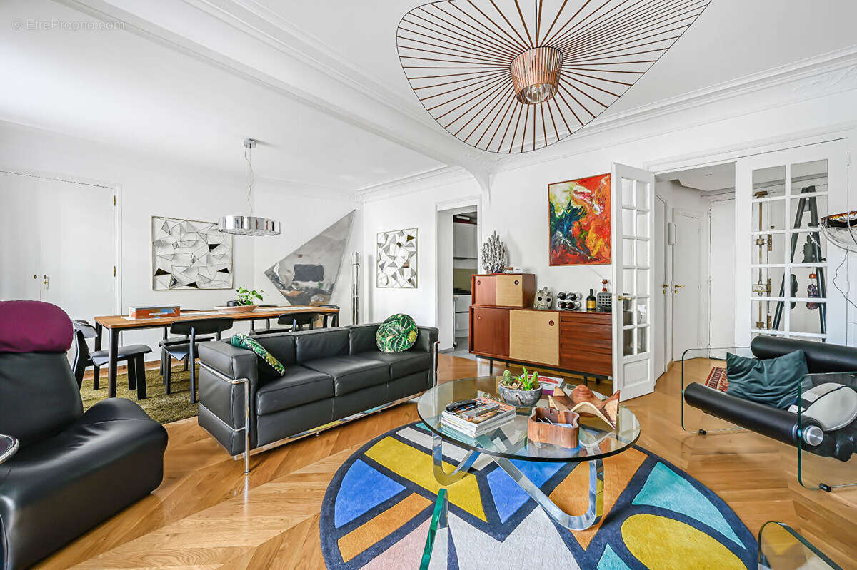 Appartement à PARIS-11E