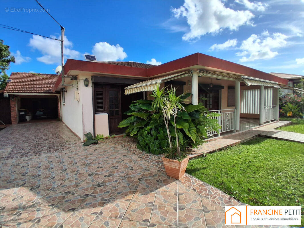 Maison à SCHOELCHER