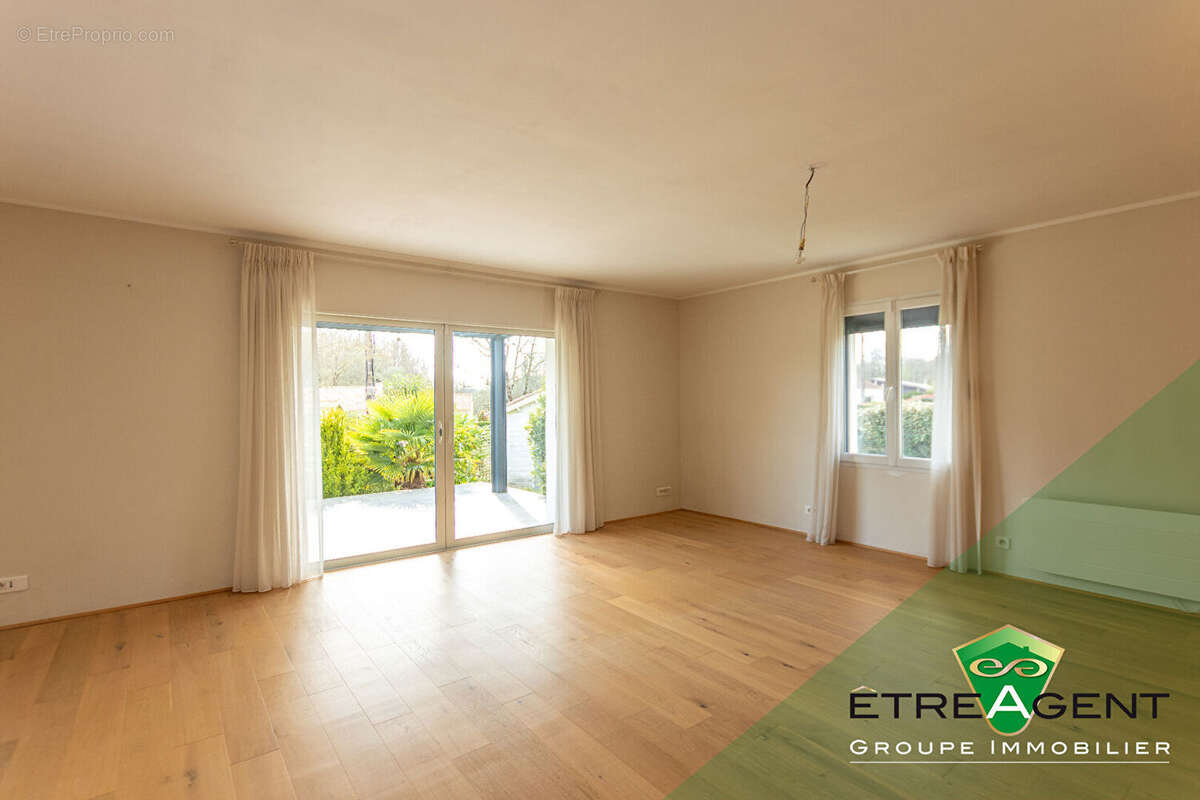 Maison saint avaugourd des landes - 162 m² - 3 chambres - photo 5