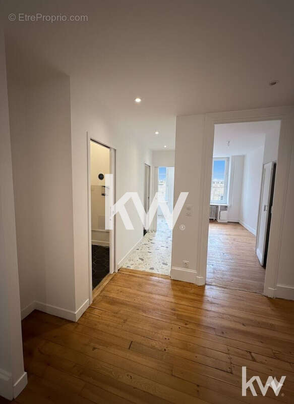 Appartement à SAINT-ETIENNE