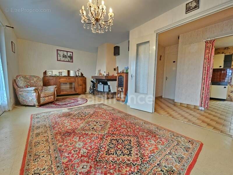 Maison à vendre 4 pièces 3 chambres garage et terrasse panissieres (42) - photo 6