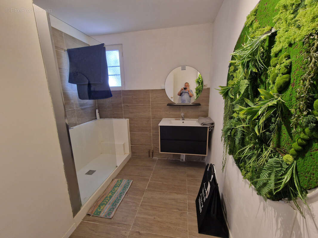 Maison à SAINT-LAURENT-DE-LA-SALANQUE