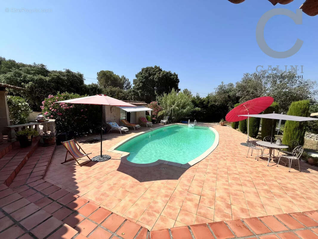 Maison à GARRIGUES-SAINTE-EULALIE