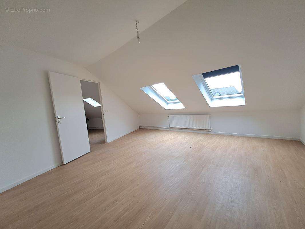 Maison à BRUAY-LA-BUISSIERE