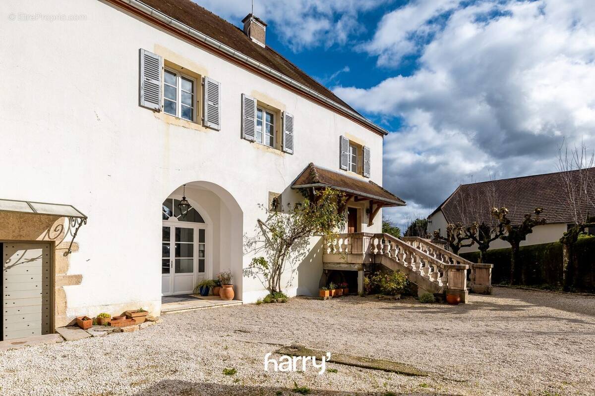 Maison à CHEVIGNY