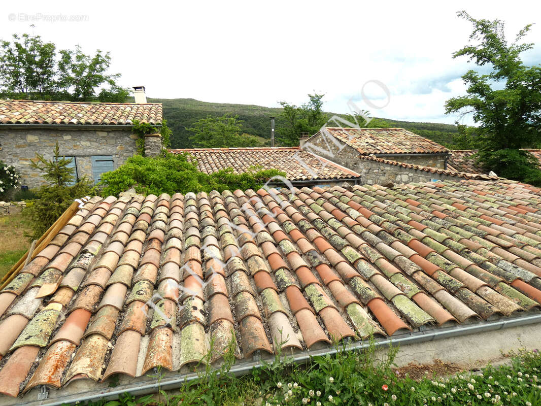 Maison à LARAGNE-MONTEGLIN