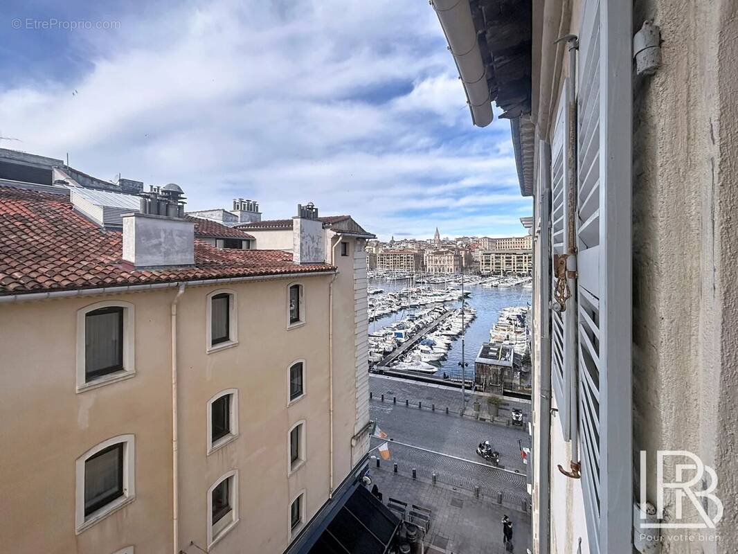Appartement à MARSEILLE-1E