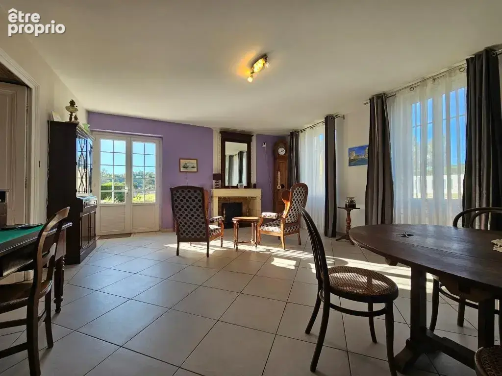 Maison principale 189 m2 5 chambres + maison secondaire 60 m2   Terrain 3235 m2 - photo 4