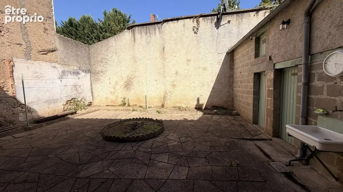 Maison renovée au centre ville de Montmorillon - photo 13