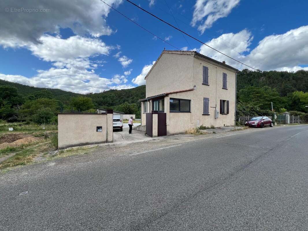 Photo 2 - Appartement à BESSEGES