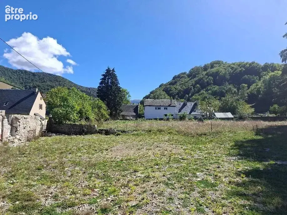 REF.1307 Terrain constructible dans la vallée de Campan d'une surface de 1854 m² - photo 2