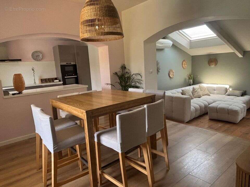 Villeneuve les Avignon,, Somptueuse maison 140m², terrain 400 - photo 4
