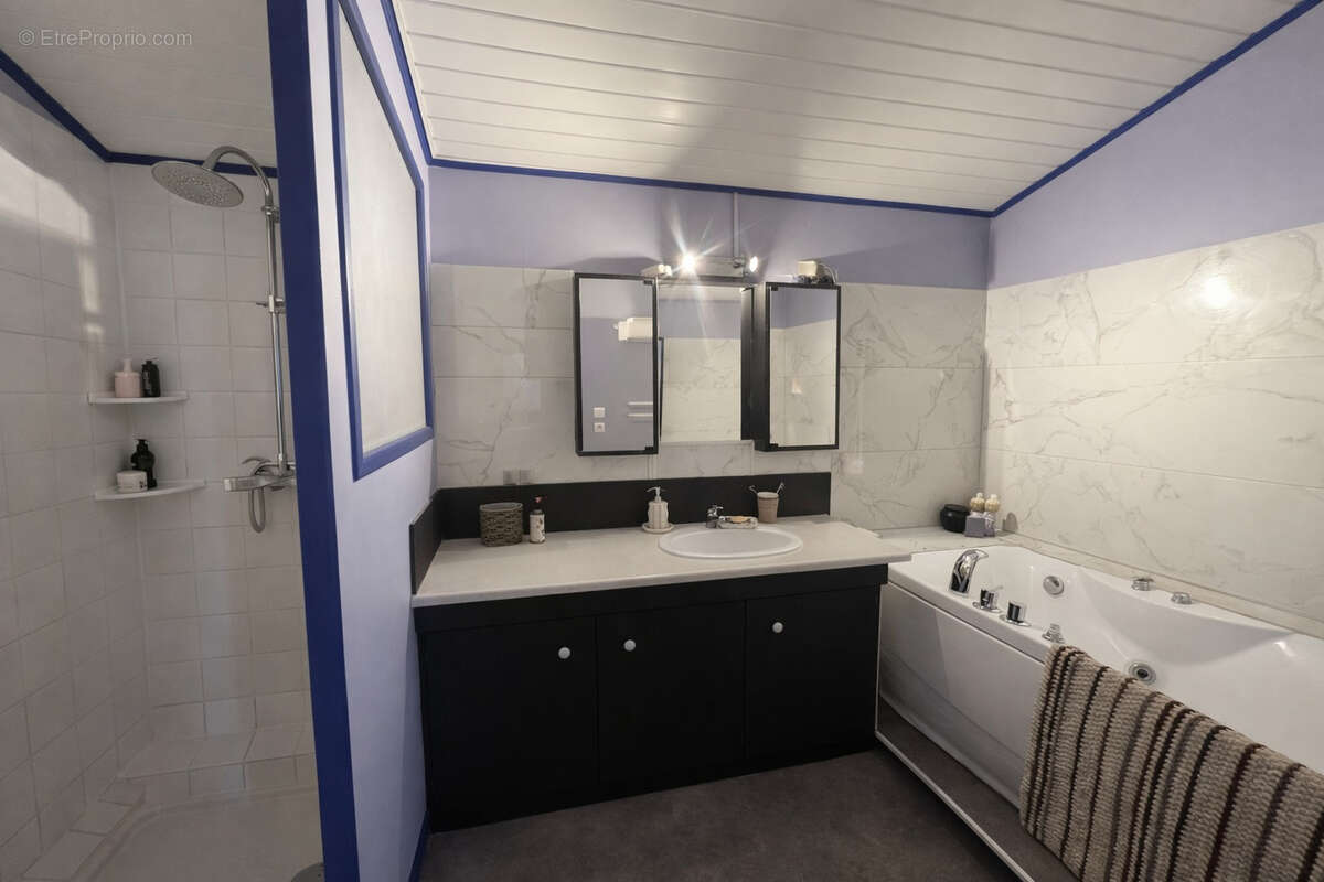 Maison à LAROQUE-DES-ALBERES