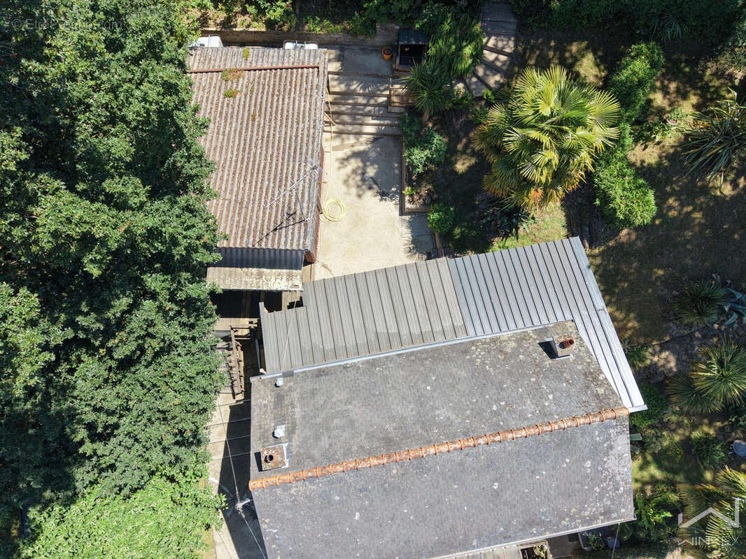 ensemble immobilier : maison rénovée + chalet a rénover  sur 1600 m2 terrain - photo 3