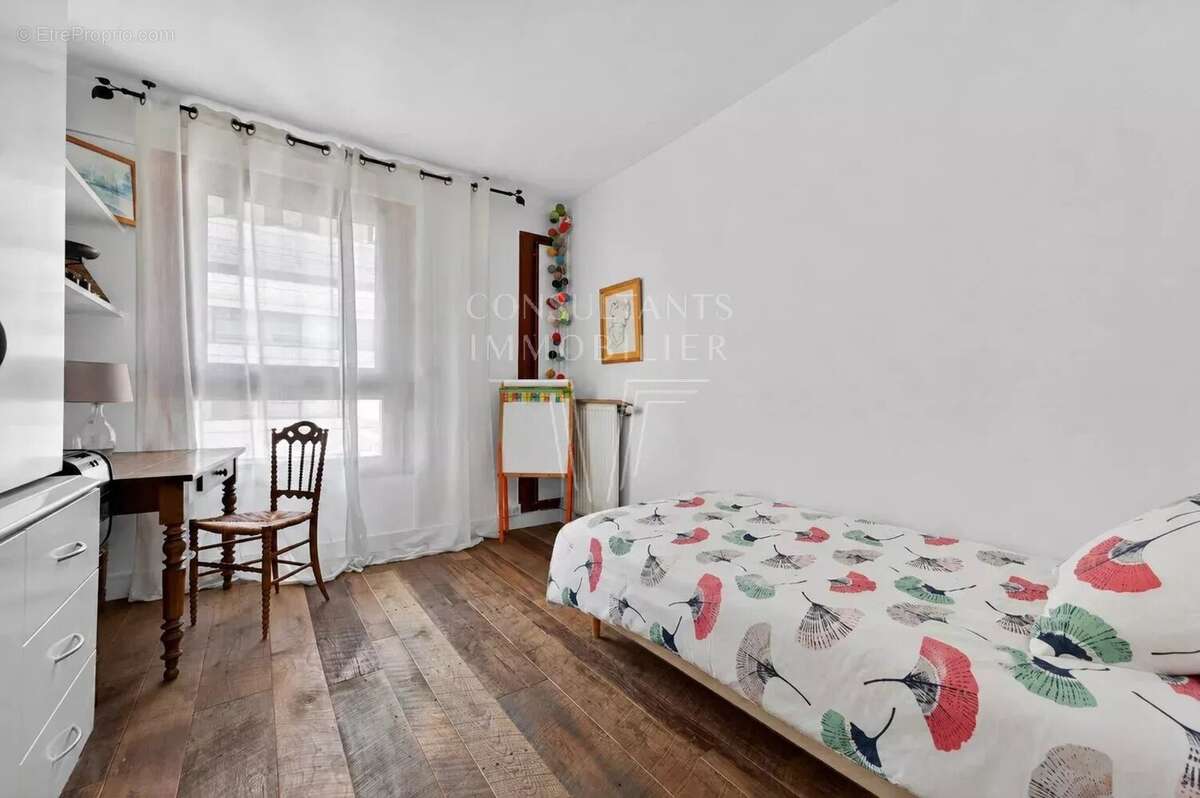 Appartement à LEVALLOIS-PERRET