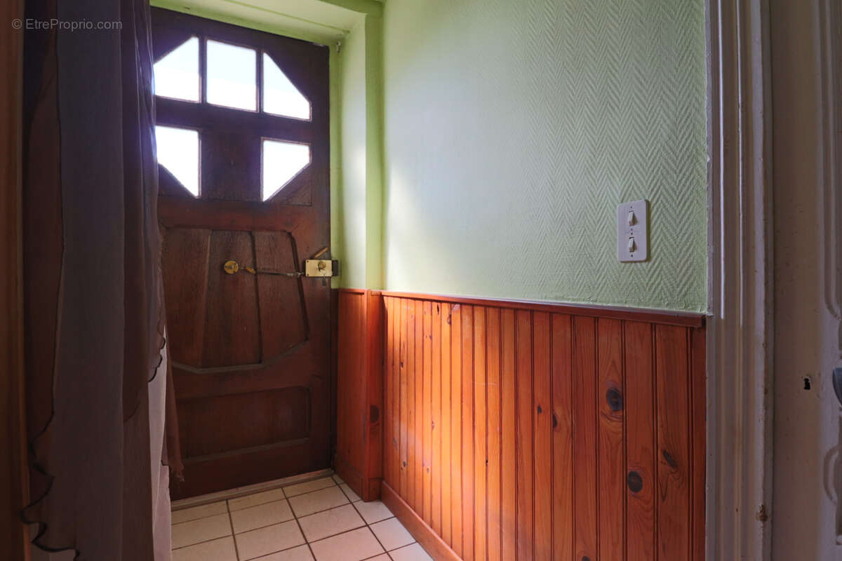 Maison à SAINT-SAUVES-D&#039;AUVERGNE