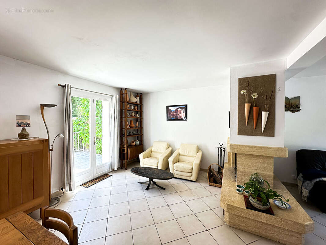 Maison à MAREIL-MARLY