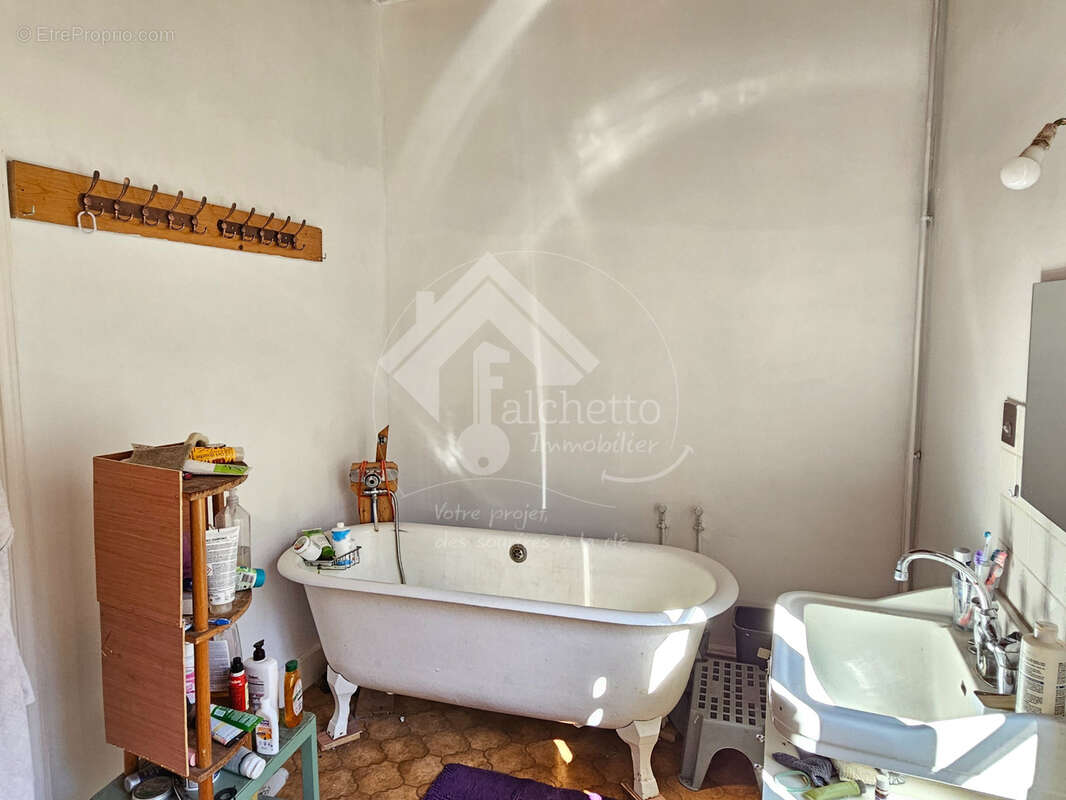 Maison à CHAVROCHES