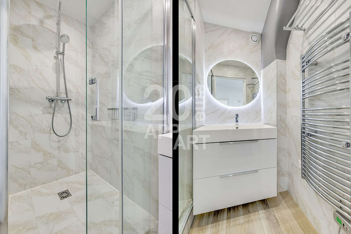 Appartement à PARIS-8E