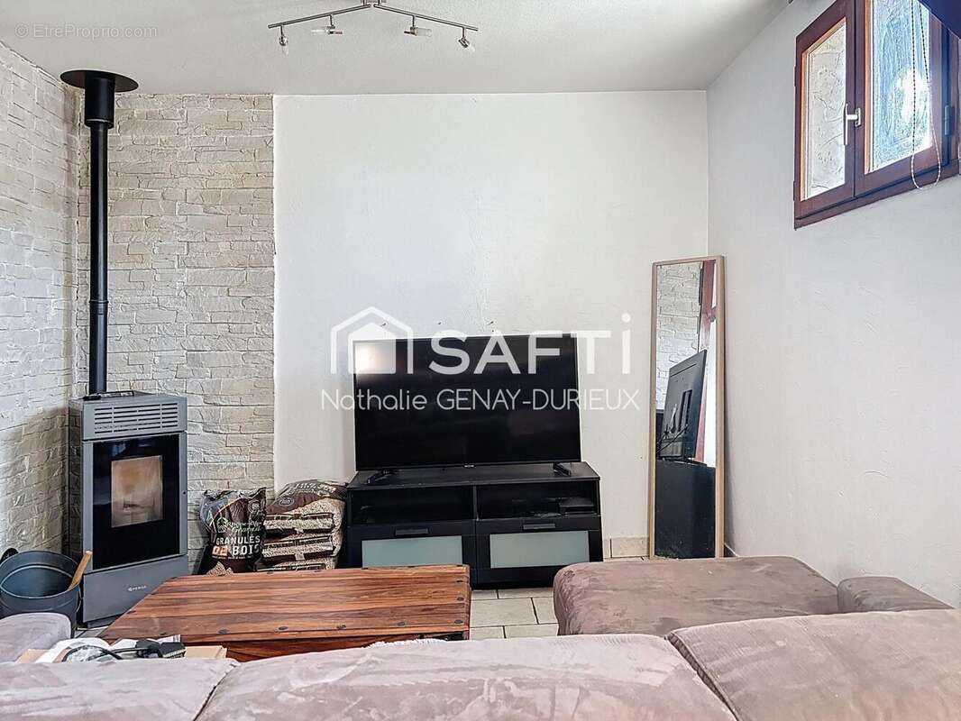 Photo 5 - Appartement à LA TOUR-DE-SALVAGNY