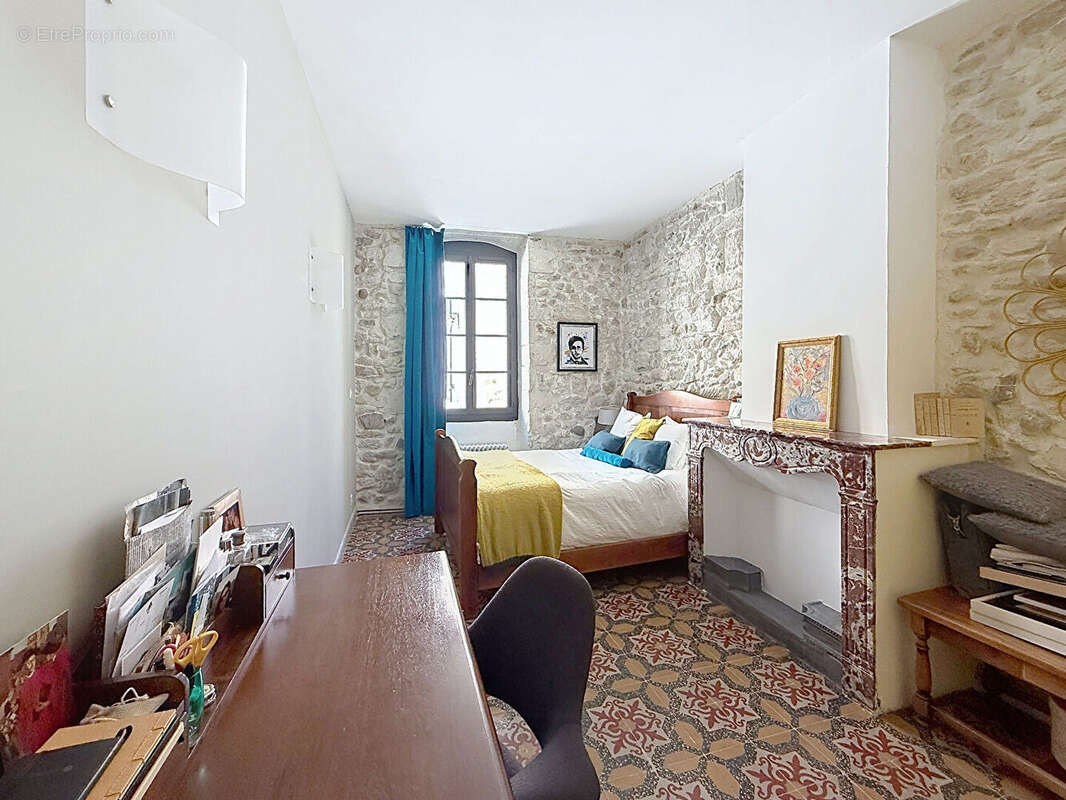 Maison à ARAMON