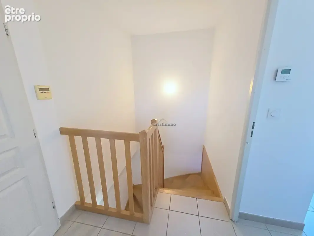 Charmante maison avec 3 chambres, jardin arboré et climatisation. - photo 16