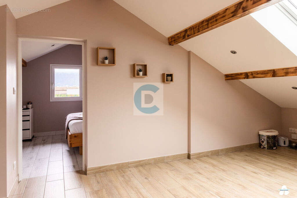 Maison individuelle 200 m2   6 chambres   Terrain 1162 m2   Vue montagnes   Marignier - photo 7