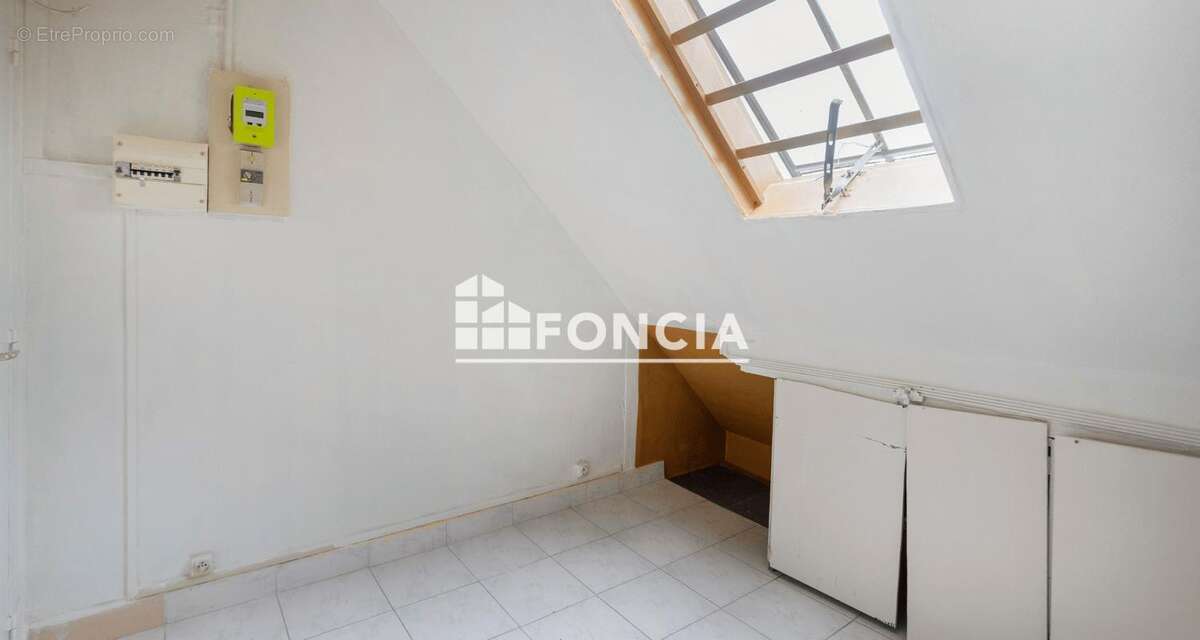 Studio avec cuisine dinatoire bd de magenta - photo 2