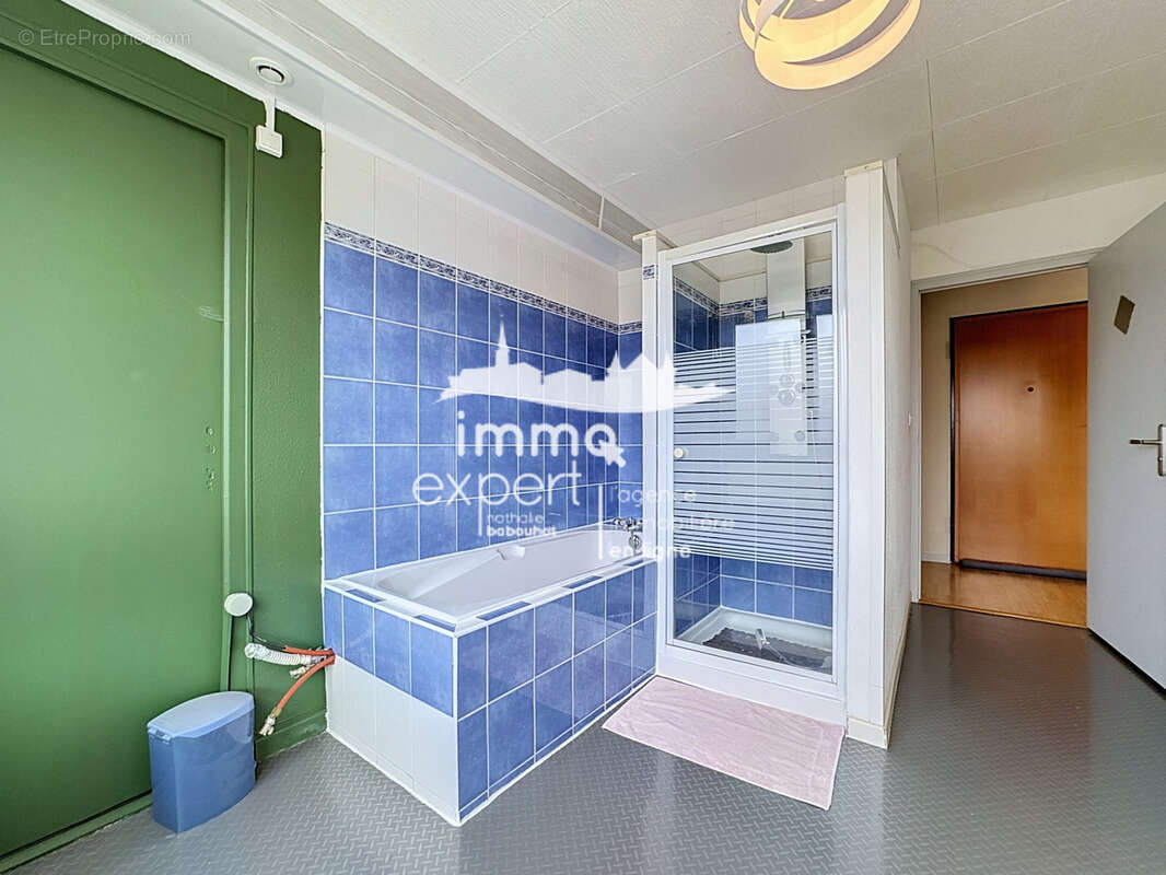 Appartement à MIRECOURT
