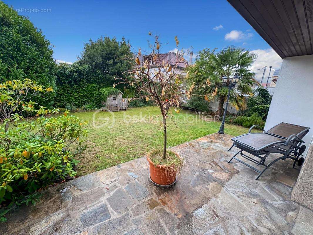 Maison à TREMBLAY-EN-FRANCE