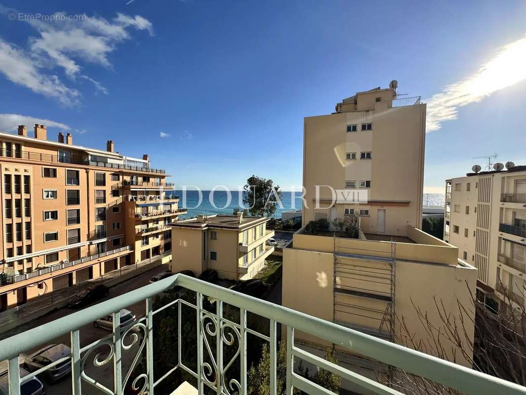 Appartement à ROQUEBRUNE-CAP-MARTIN